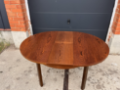 Picture of Round extendable dining table in Wengé