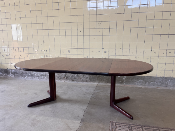 Picture of Vintage Rosewood Dining Table By Skovby